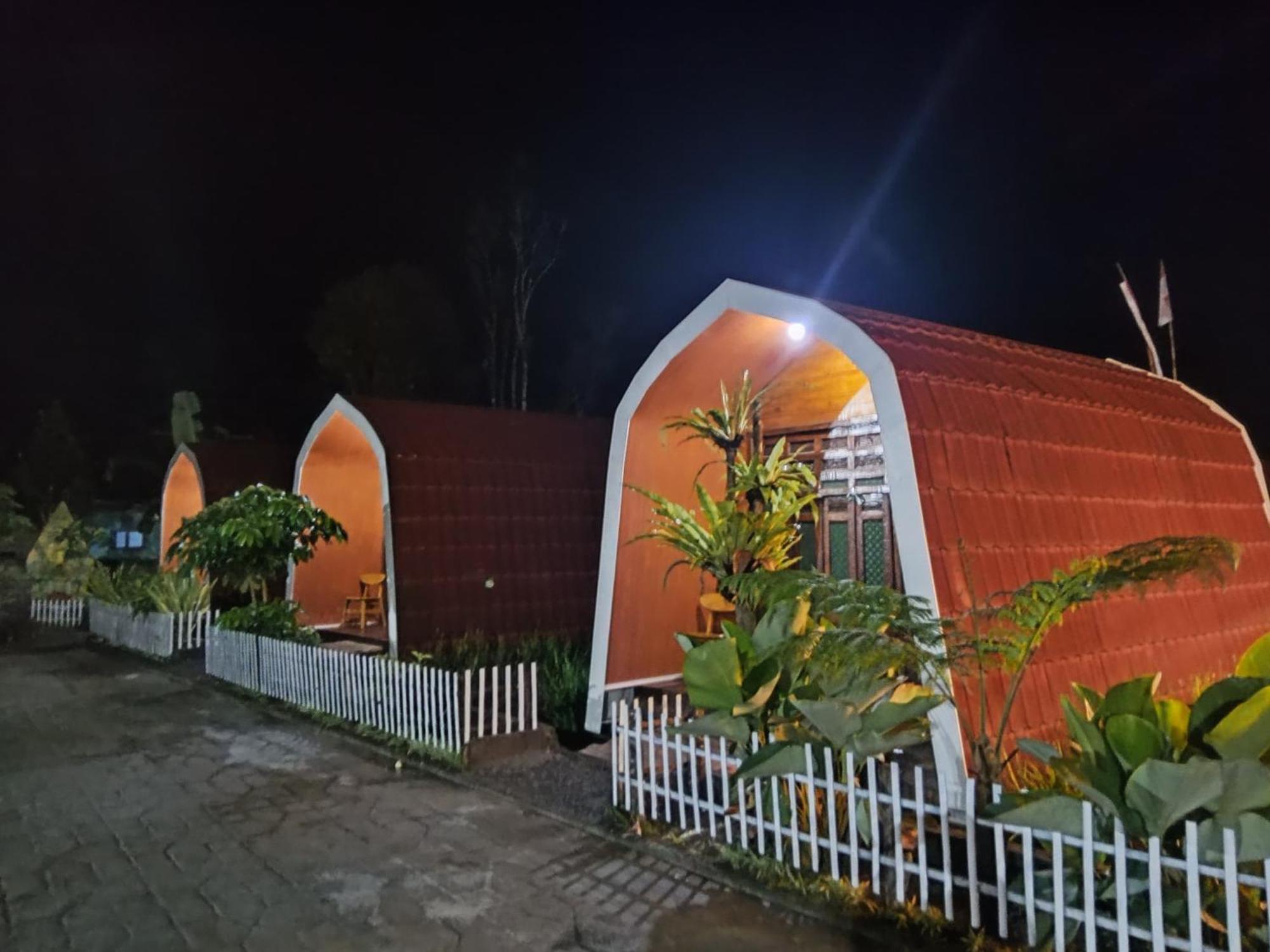 Indah Damai Cottages Sidomukti Exterior photo