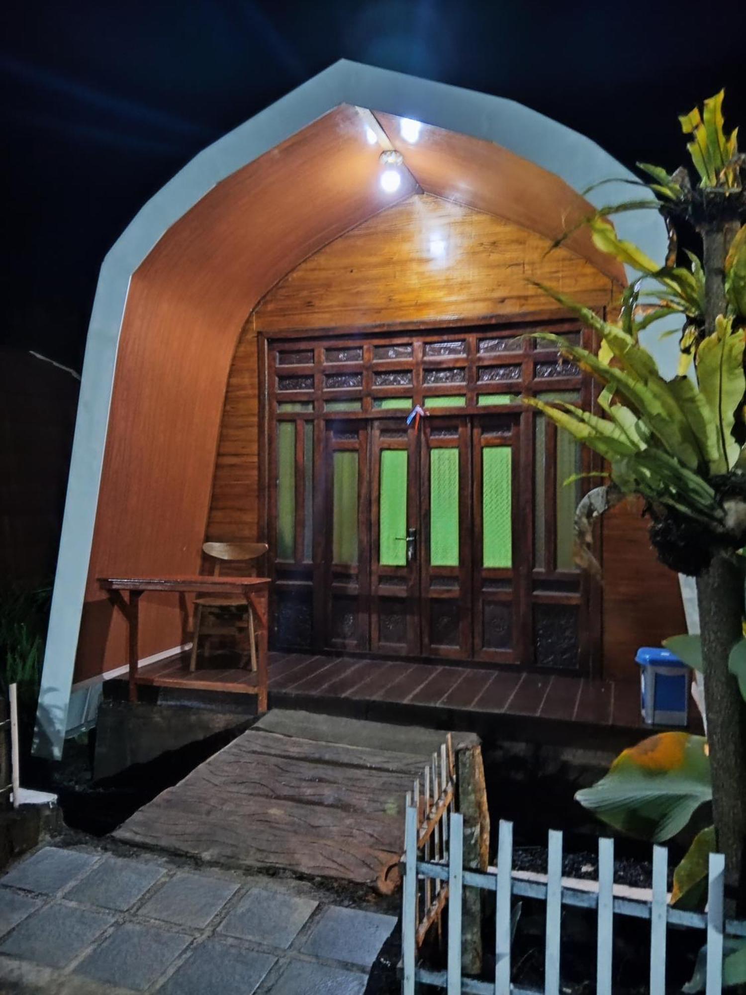 Indah Damai Cottages Sidomukti Exterior photo